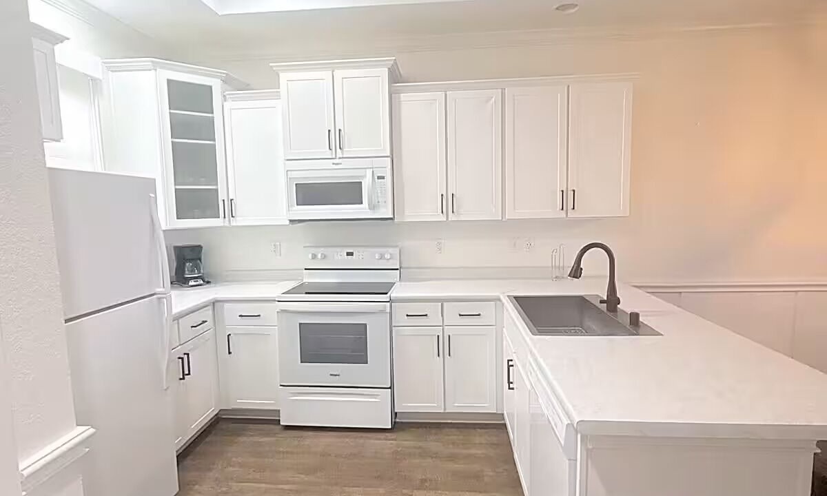 Photo of Kitchen in Canyon Lake