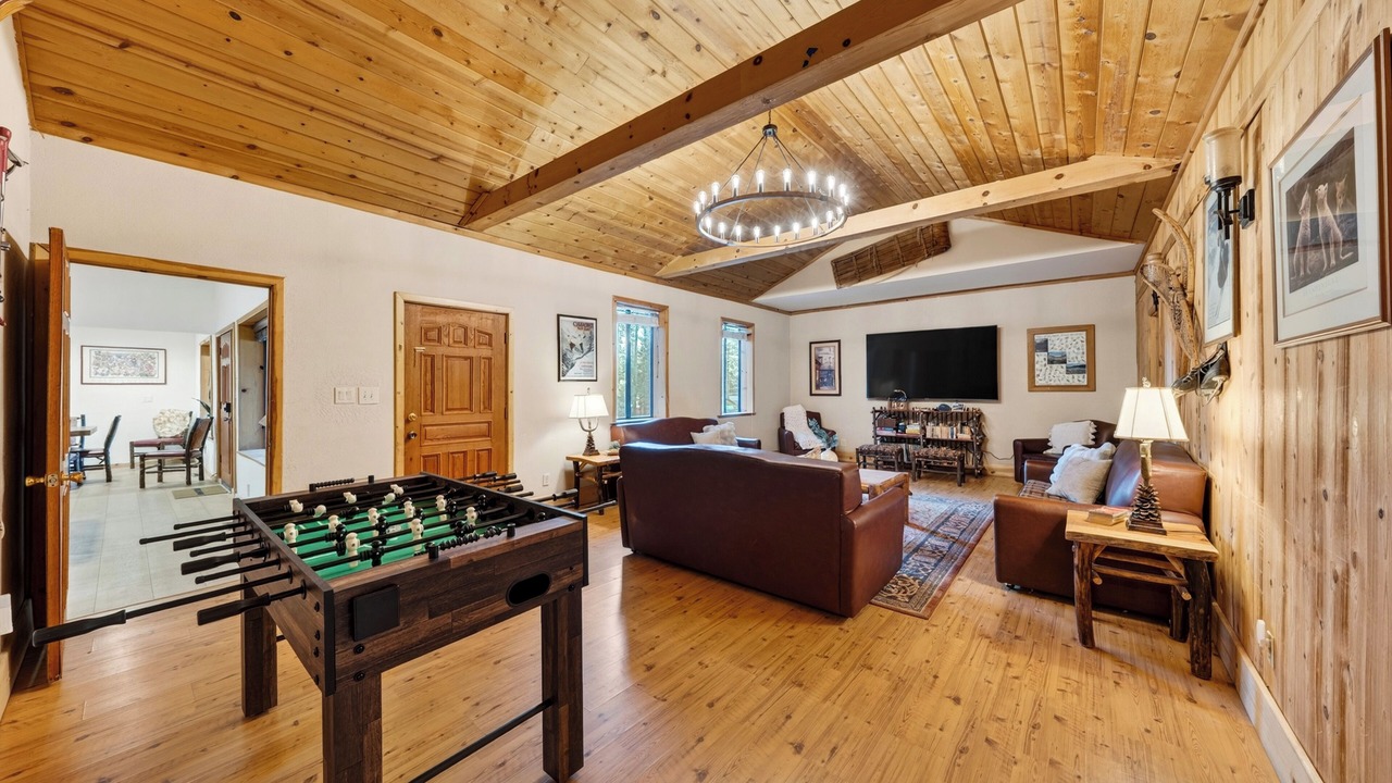 Photo of Bedroom in Tahoe Island