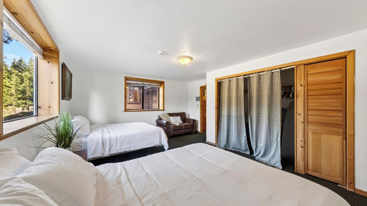 Photo of Bedroom in Tahoe Island