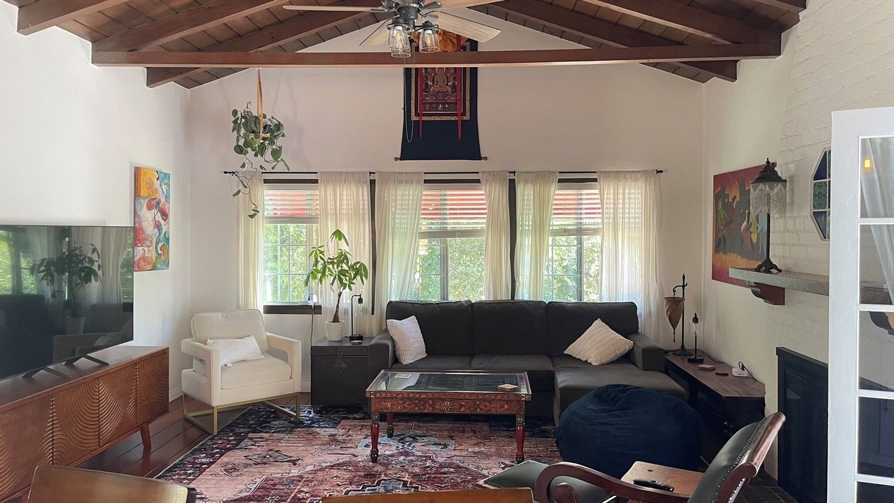 Photo of Livingroom in Eagle Rock