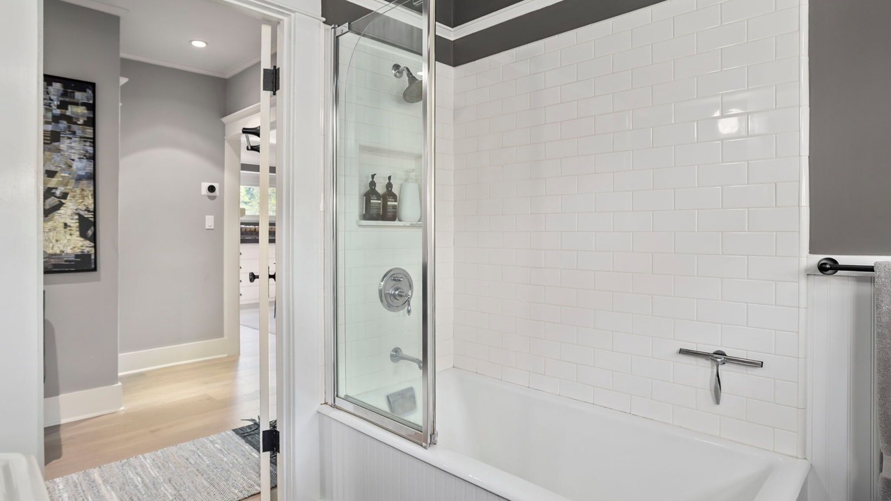 Photo of Bathroom in Hollywood