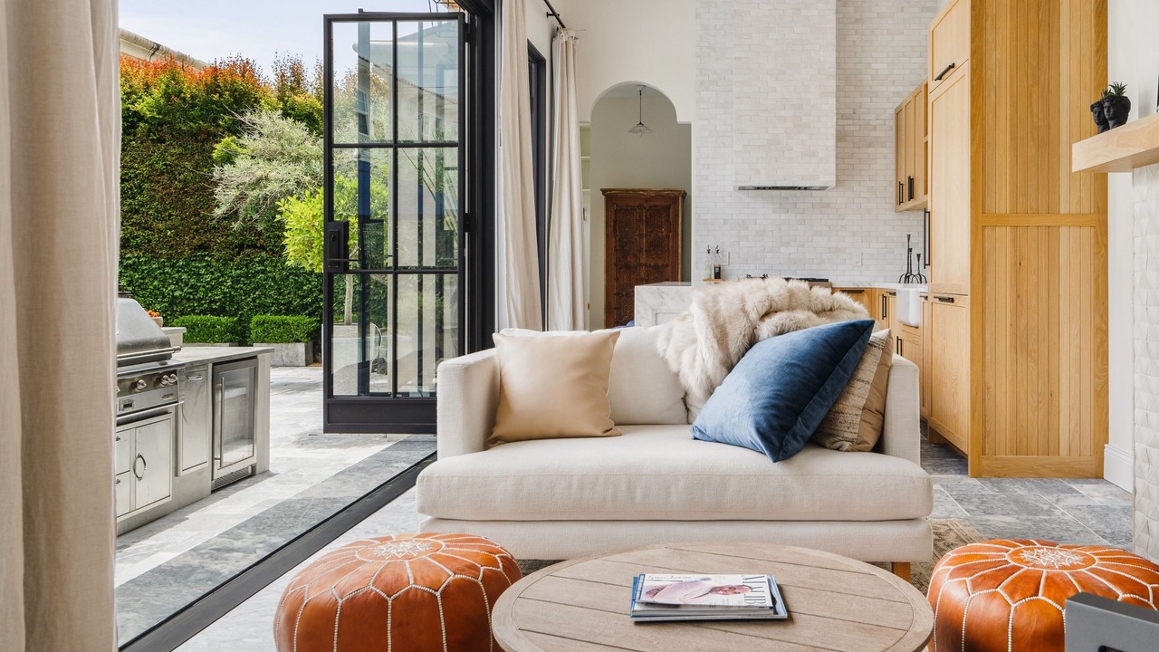 Photo of Livingroom in Mid City