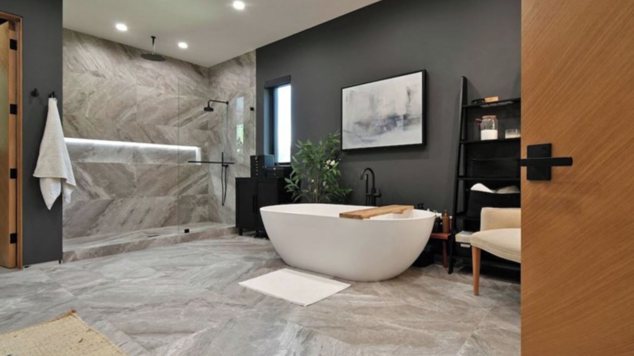 Photo of Bathroom in Sherman Oaks