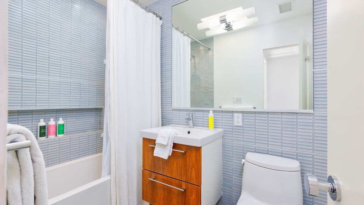 Photo of Bathroom in Racquet Club Estates