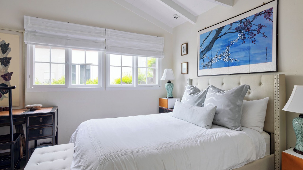 Photo of Bedroom in Emerald Bay