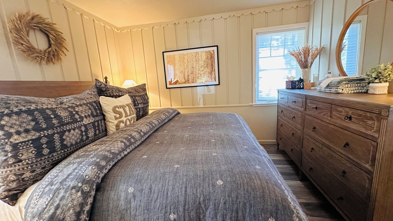 Photo of Bedroom in Tahoe Pines