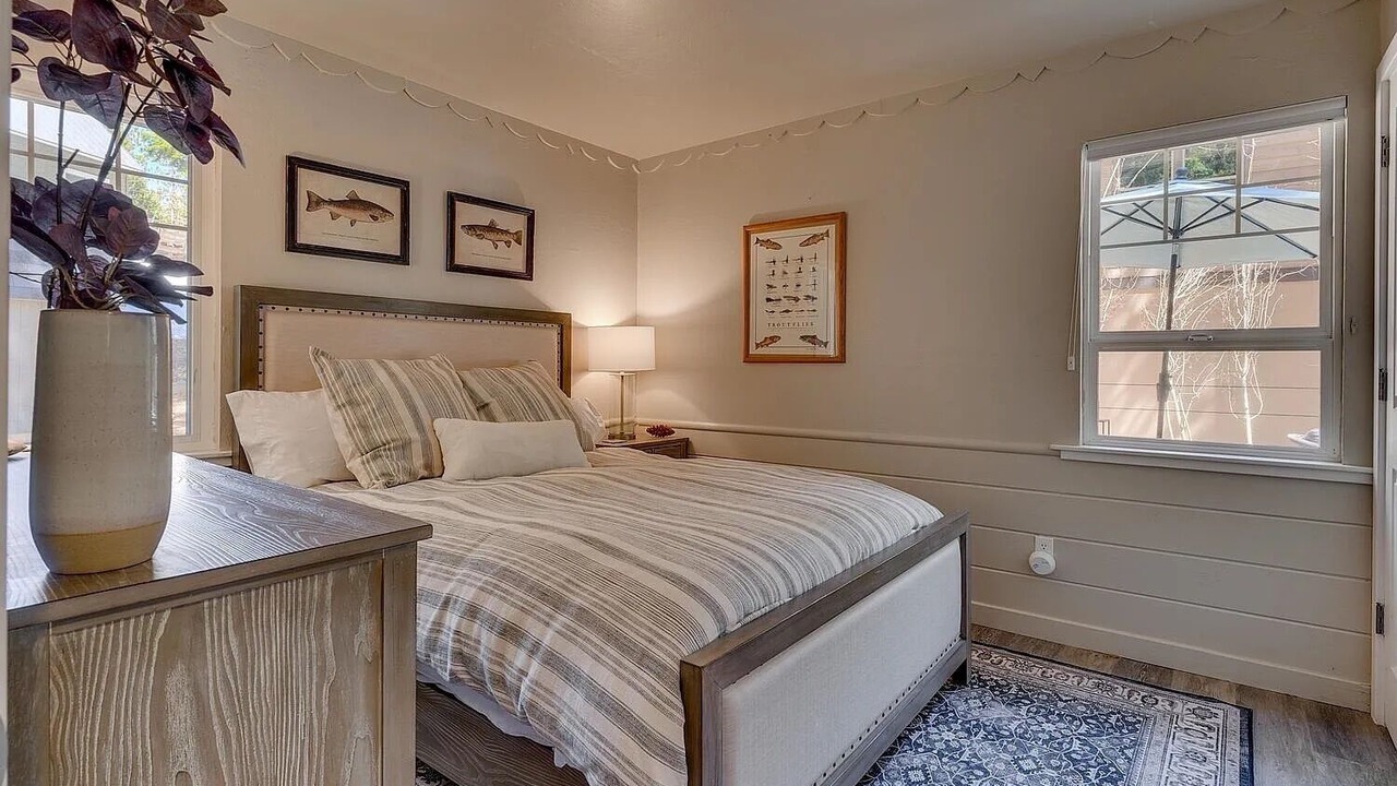 Photo of Bedroom in Tahoe Pines