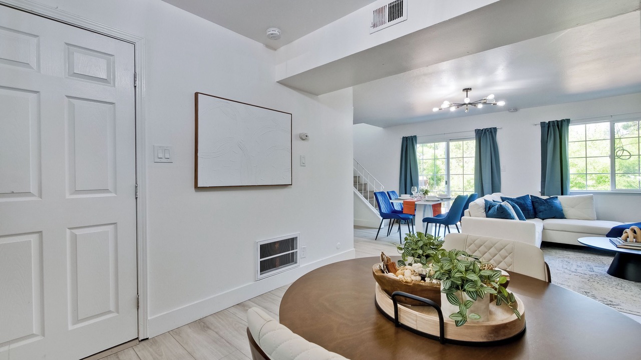 Photo of Livingroom in West San Jose
