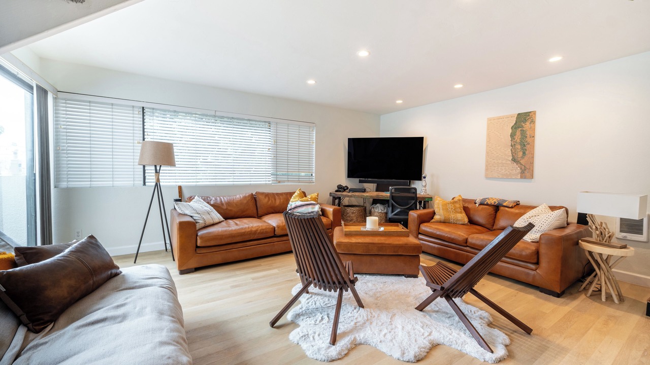 Photo of Livingroom in Crown Point