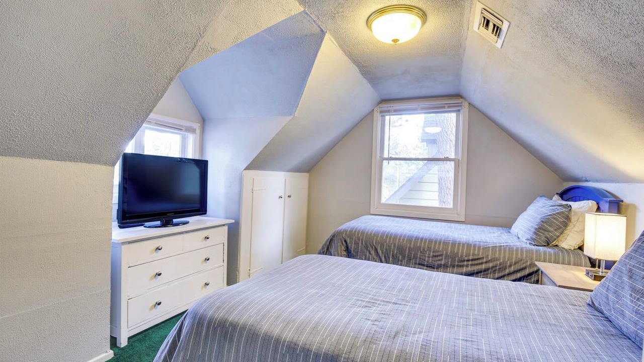 Photo of Bedroom in Big Bear Lake