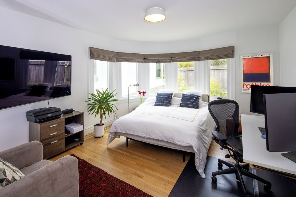 Photo of Bedroom in Mount Davidson Manor