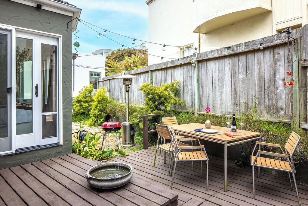 Photo of Outdoor in Mount Davidson Manor