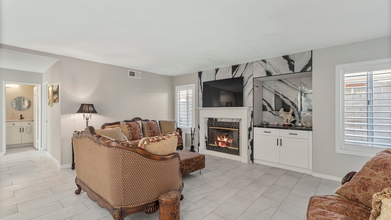 Photo of Livingroom in Ontario