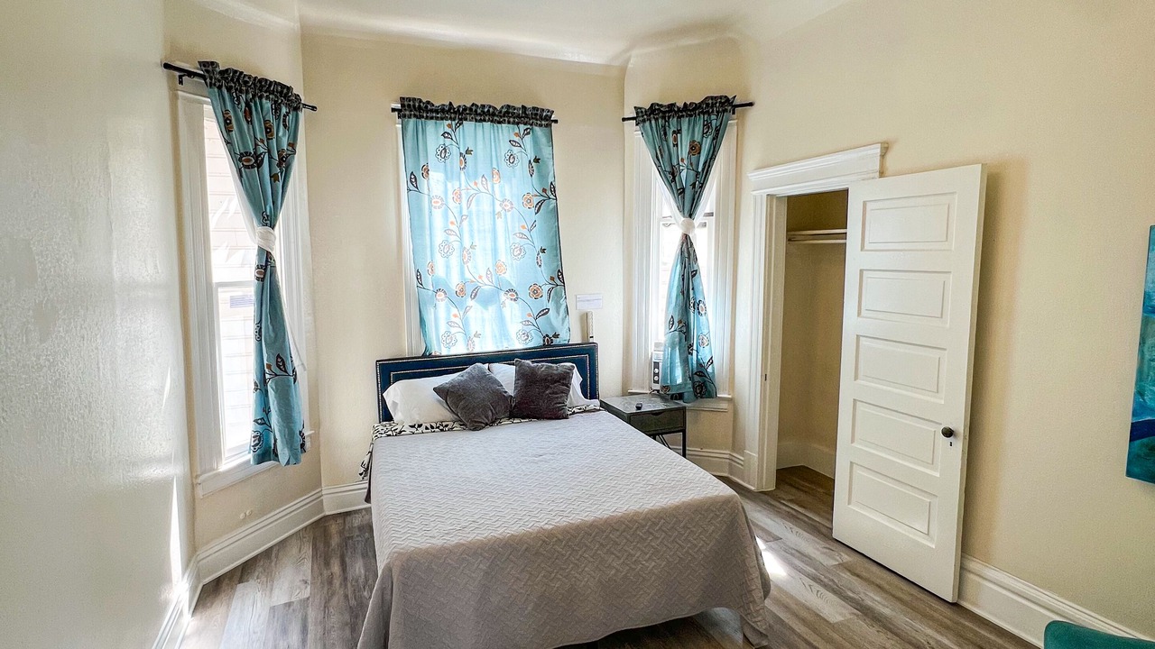 Photo of Bedroom in Downtown Sacramento