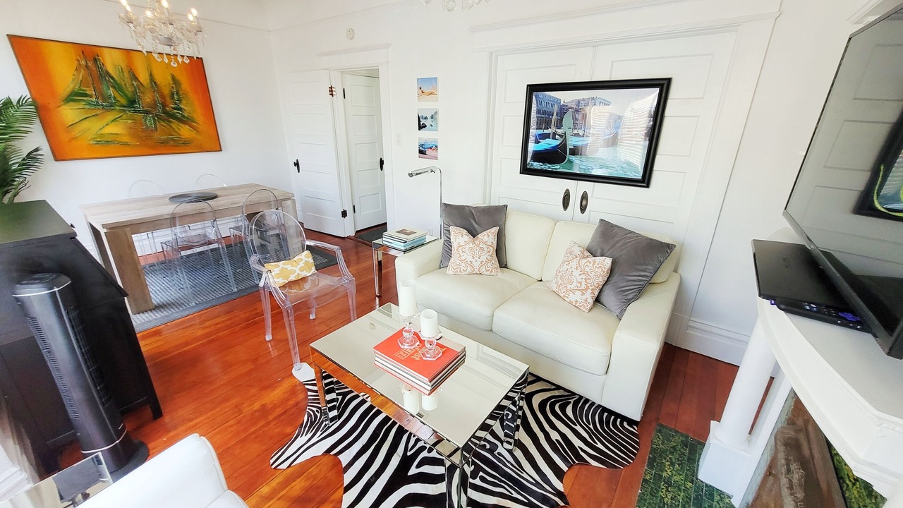 Photo of Bedroom in Nob Hill
