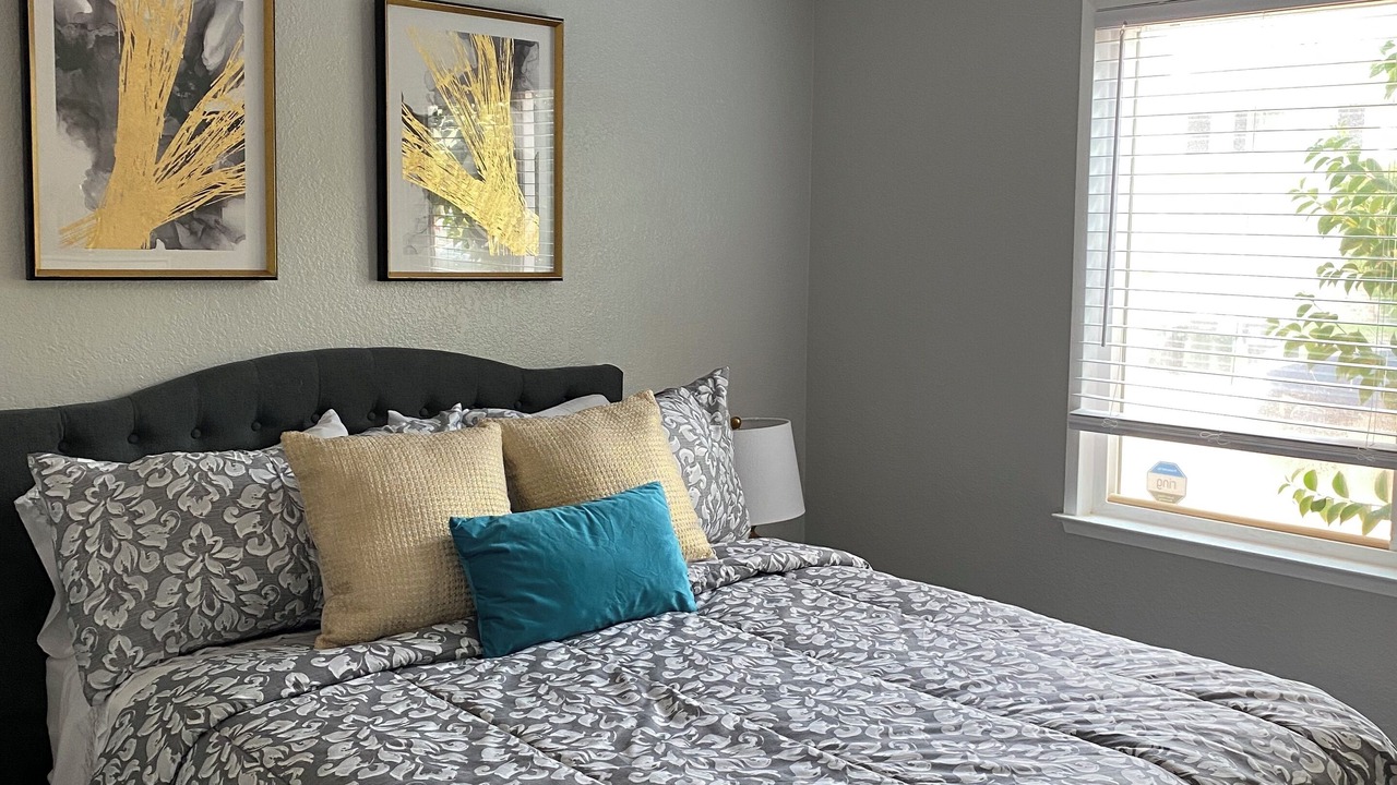 Photo of Bedroom in Arden-Arcade