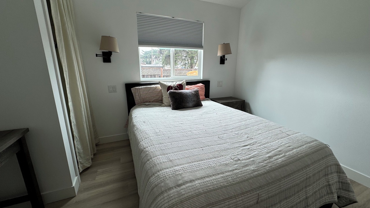 Photo of Bedroom in Baywood Park