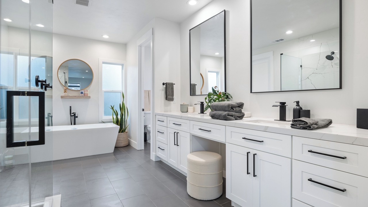 Photo of Bathroom in Land Park