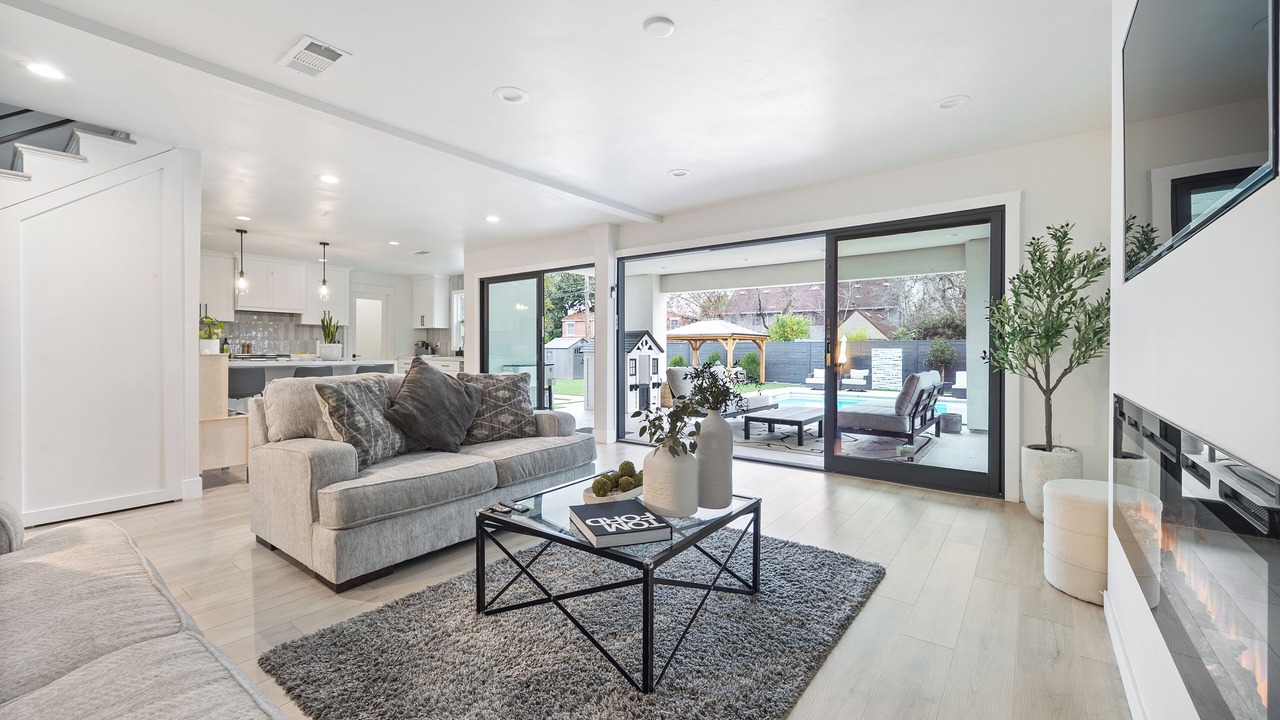 Photo of Livingroom in Land Park