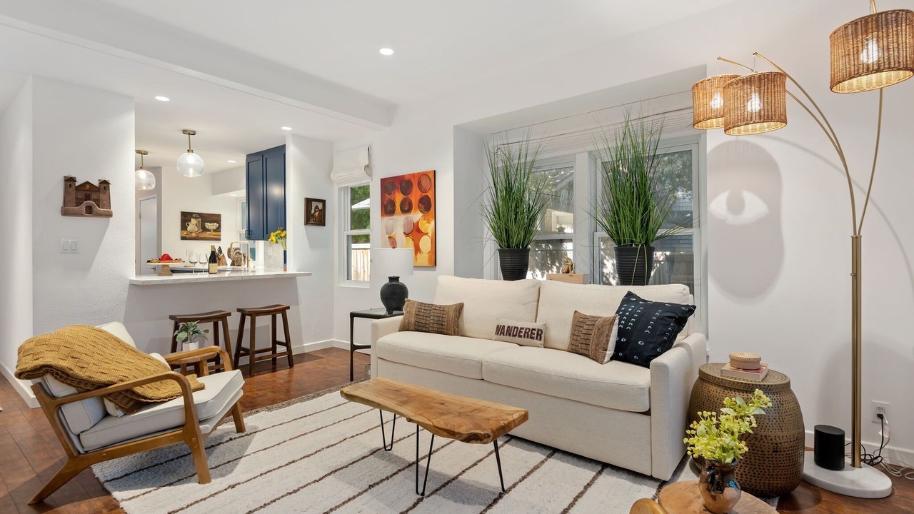 Photo of Livingroom in Upper East