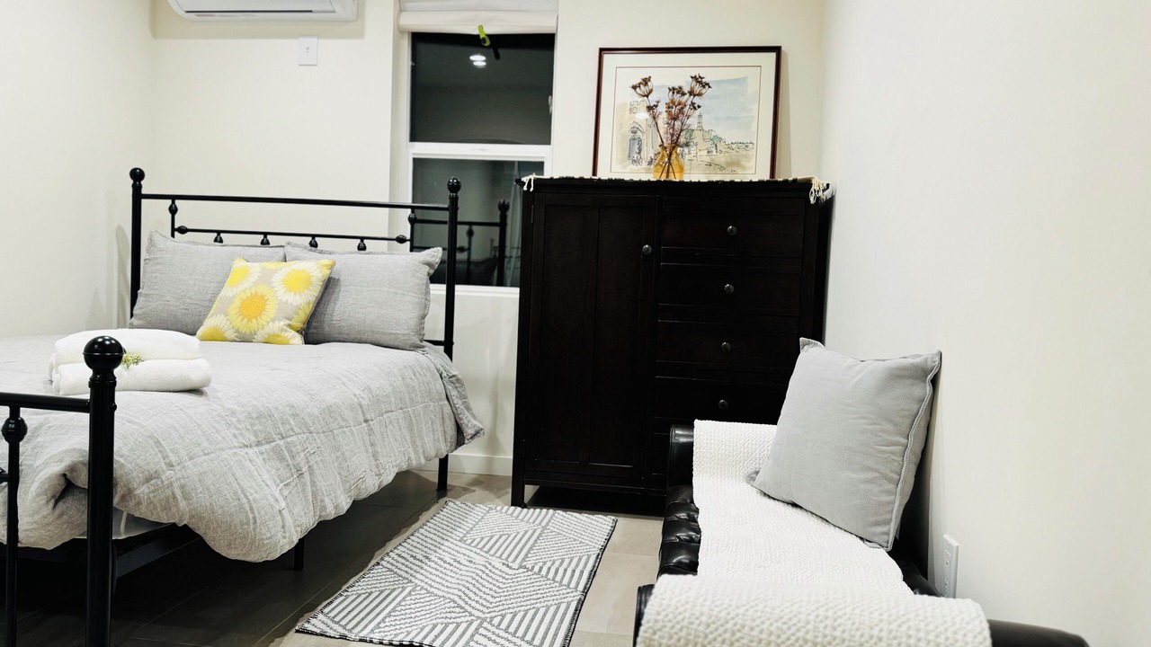 Photo of Bedroom in Granada Hills South