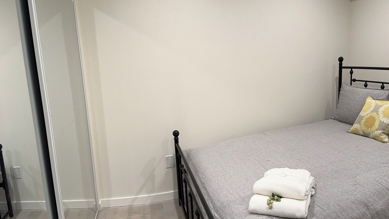 Photo of Bedroom in Granada Hills South