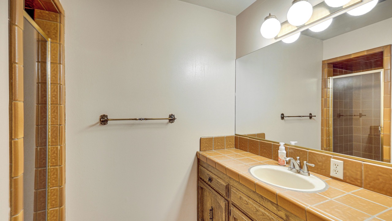 Photo of Bathroom in Roosevelt