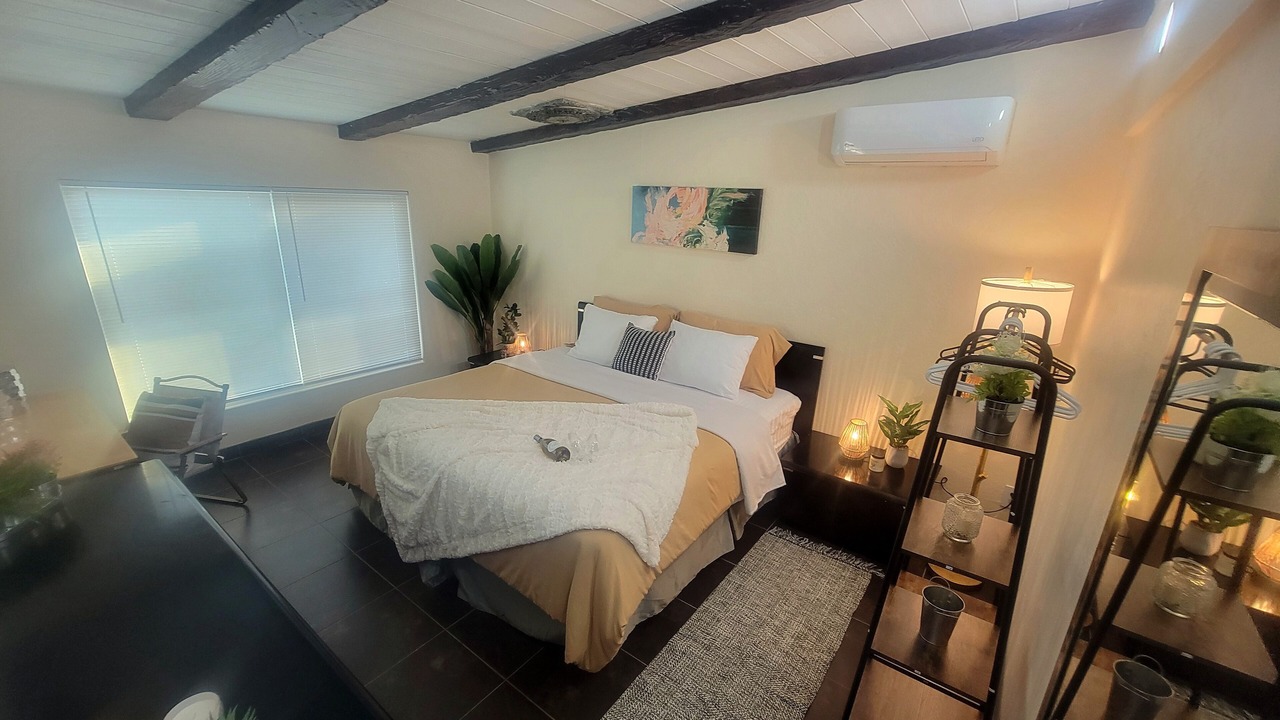 Photo of Bedroom in Escondido