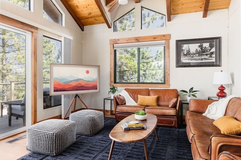 Photo of Livingroom in Meeks Bay