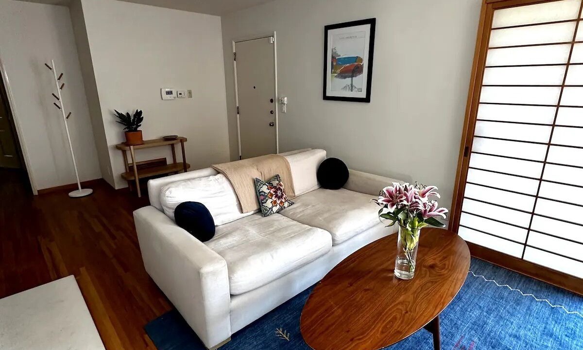 Photo of Livingroom in Silver Lake
