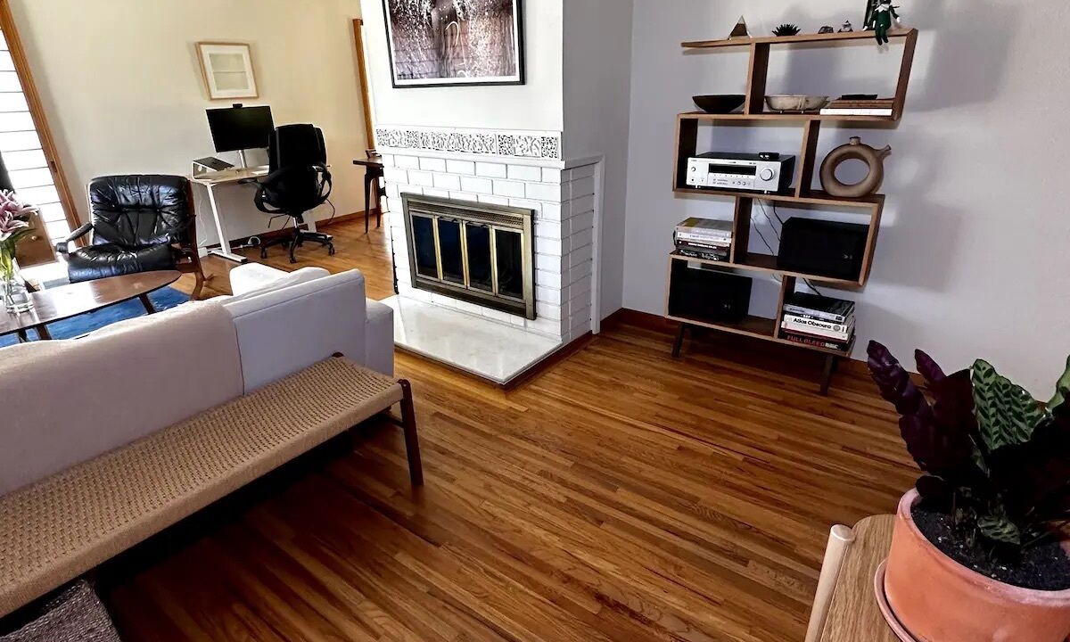 Photo of Livingroom in Silver Lake