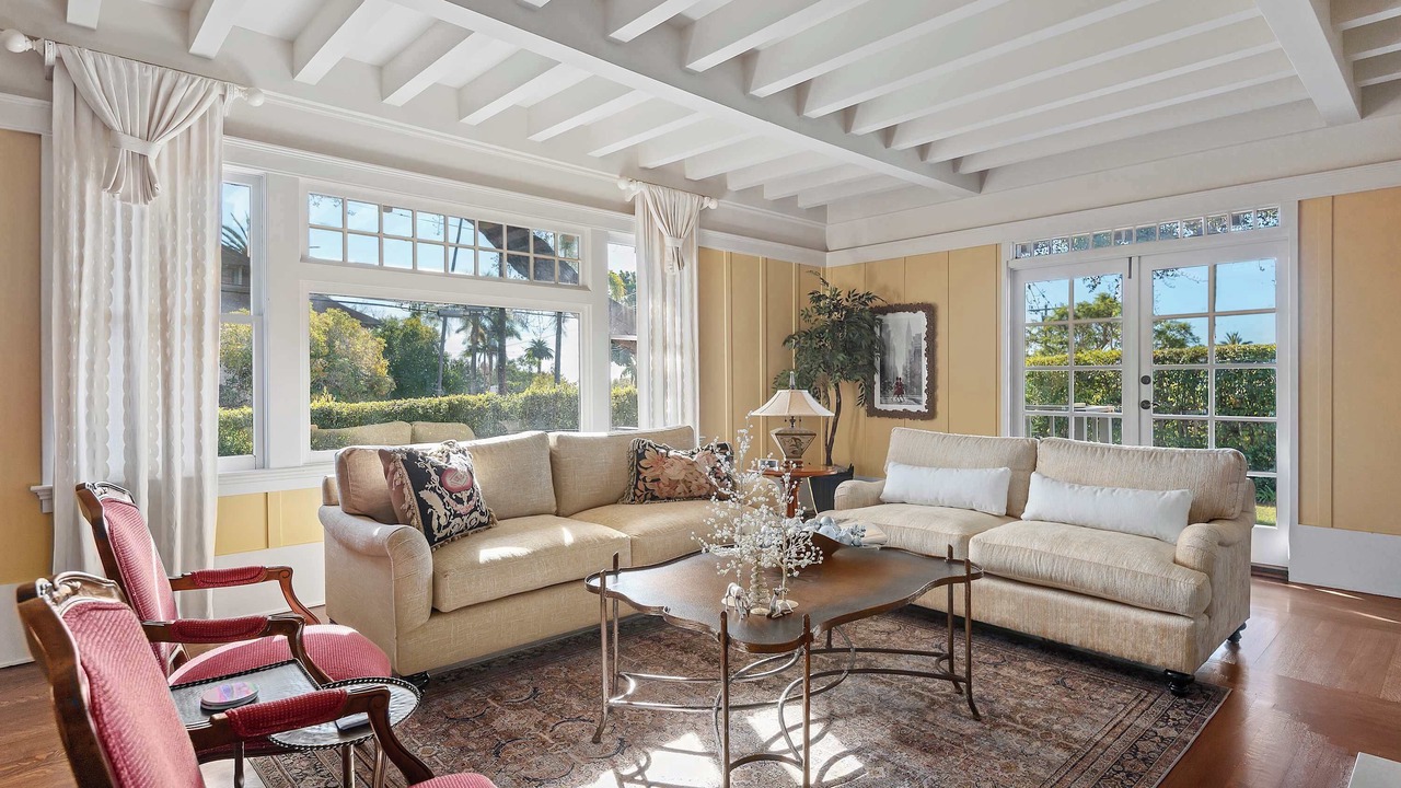 Photo of Livingroom in Upper East