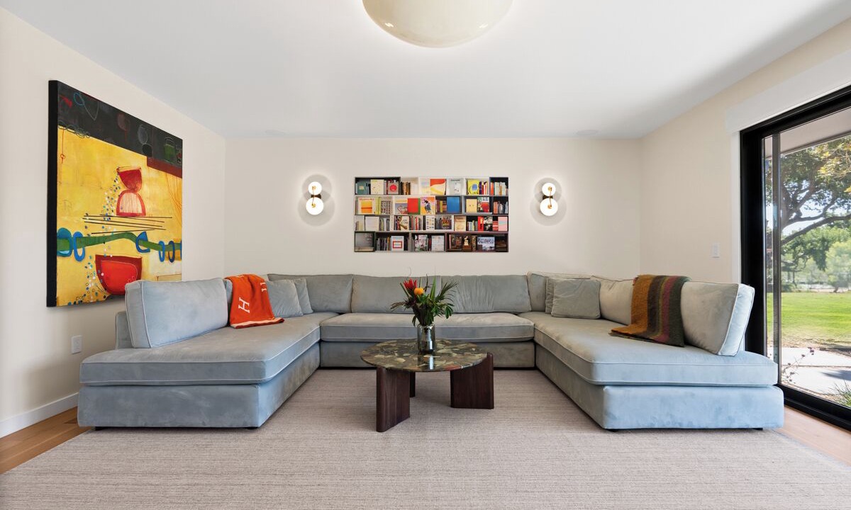 Photo of Livingroom in Napa