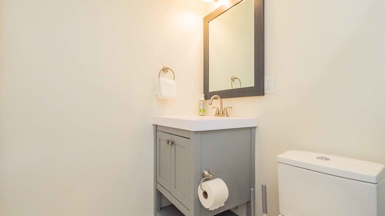 Photo of Bathroom in Altadena