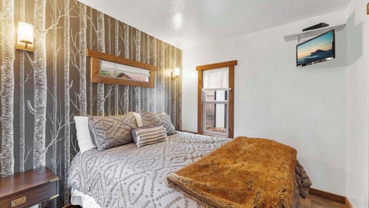 Photo of Bedroom in Big Bear Lake
