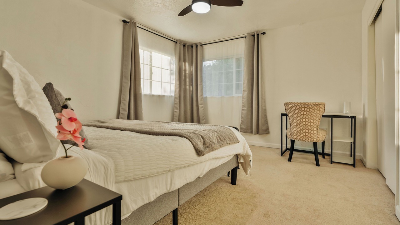 Photo of Bedroom in Raisin