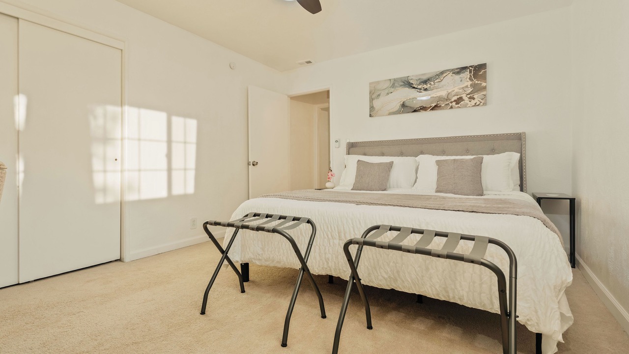 Photo of Bedroom in Raisin