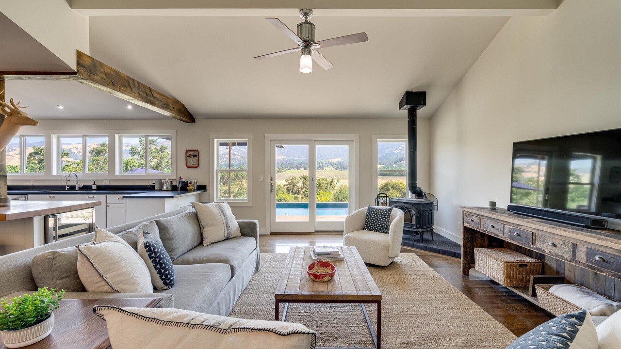Photo of Livingroom in Calistoga