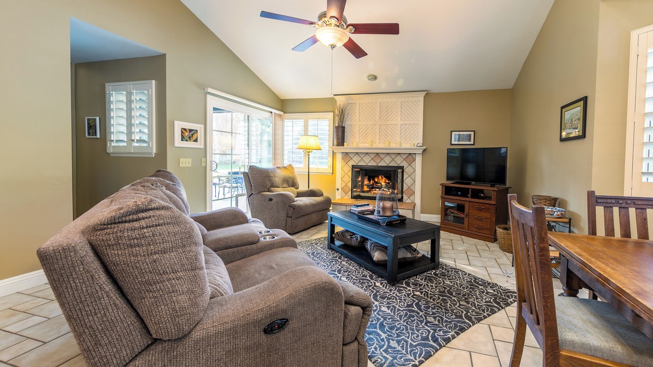 Photo of Livingroom in South Redlands