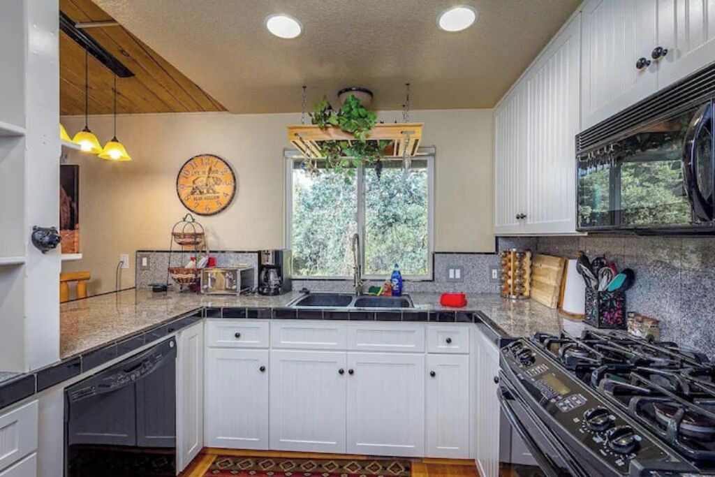 Photo of Kitchen in Three Rivers