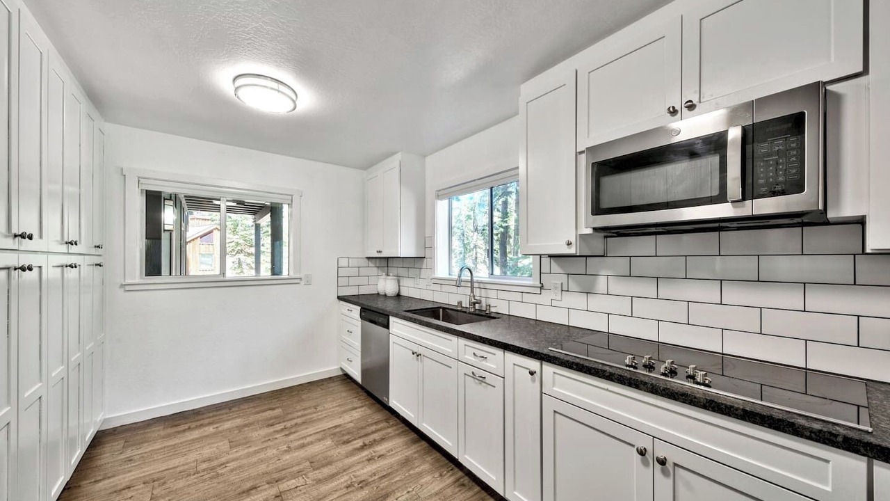 Photo of Kitchen in Alpine Meadows