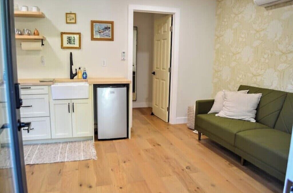 Photo of Livingroom in Willow Creek