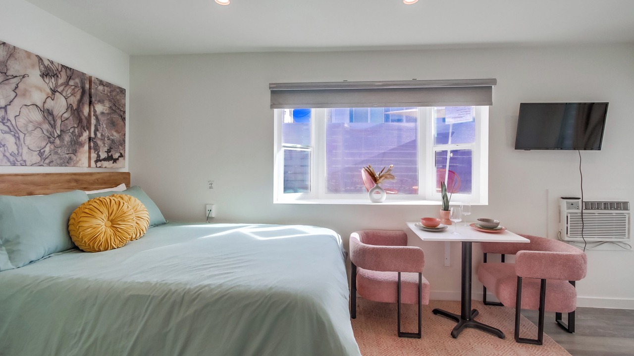 Photo of Bedroom in University Heights