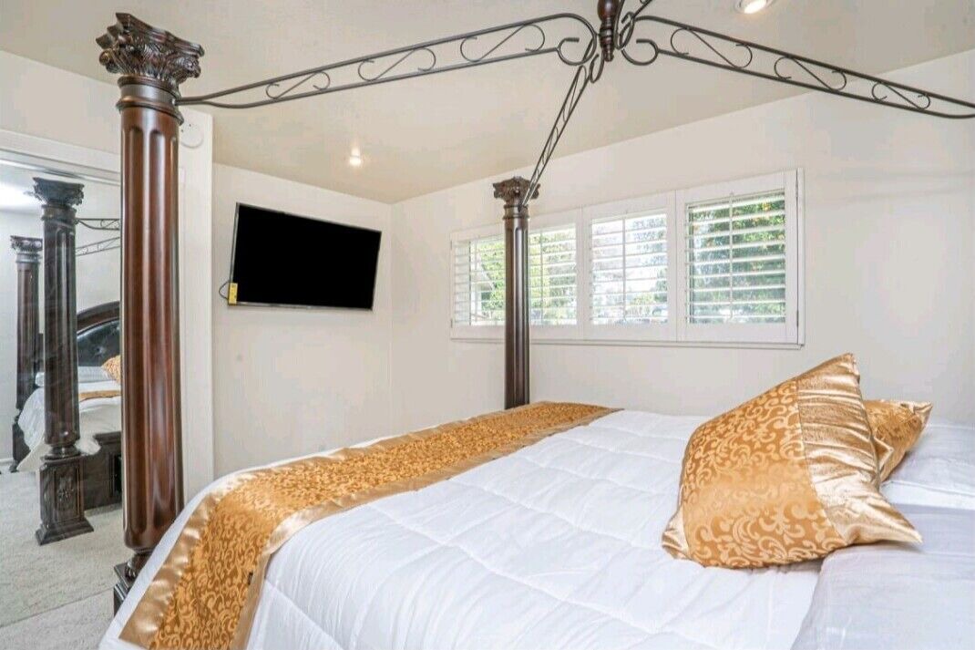 Photo of Bedroom in Lincoln Acres