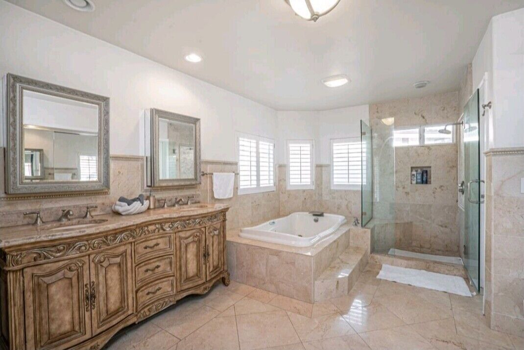 Photo of Bathroom in Lincoln Acres