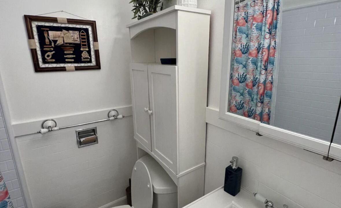 Photo of Bathroom in East Palo Alto