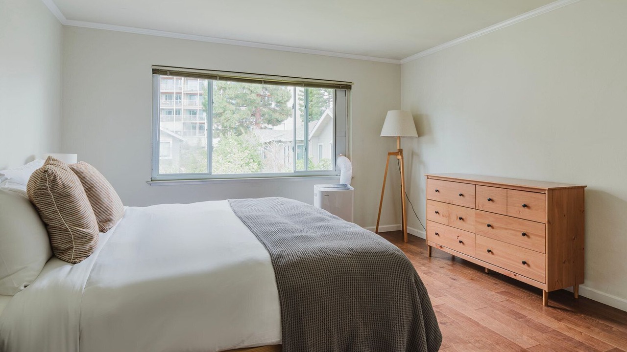 Photo of Bedroom in University South