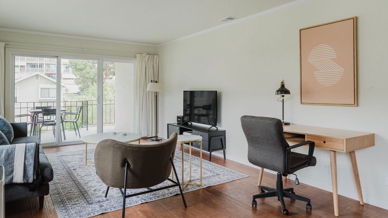 Photo of Livingroom in University South