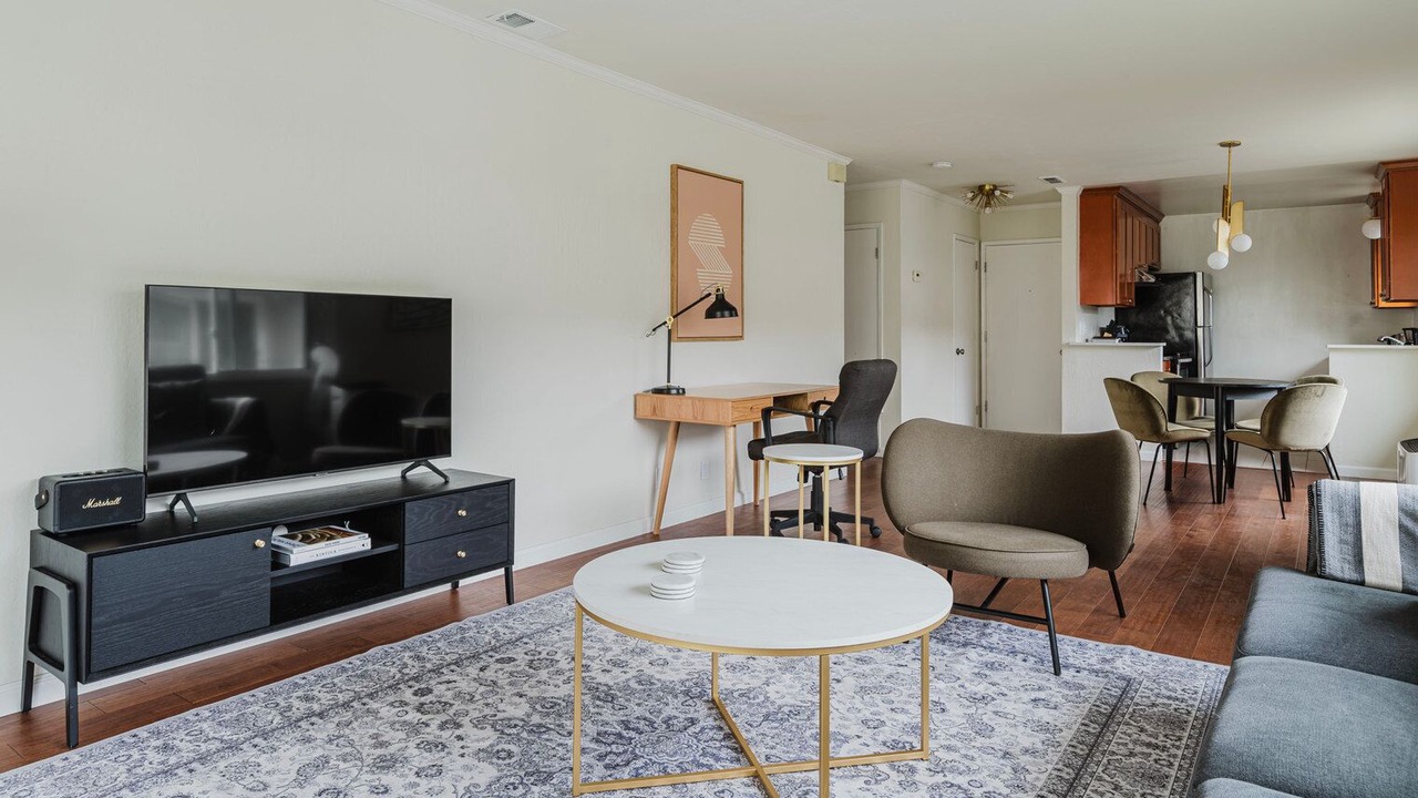 Photo of Livingroom in University South