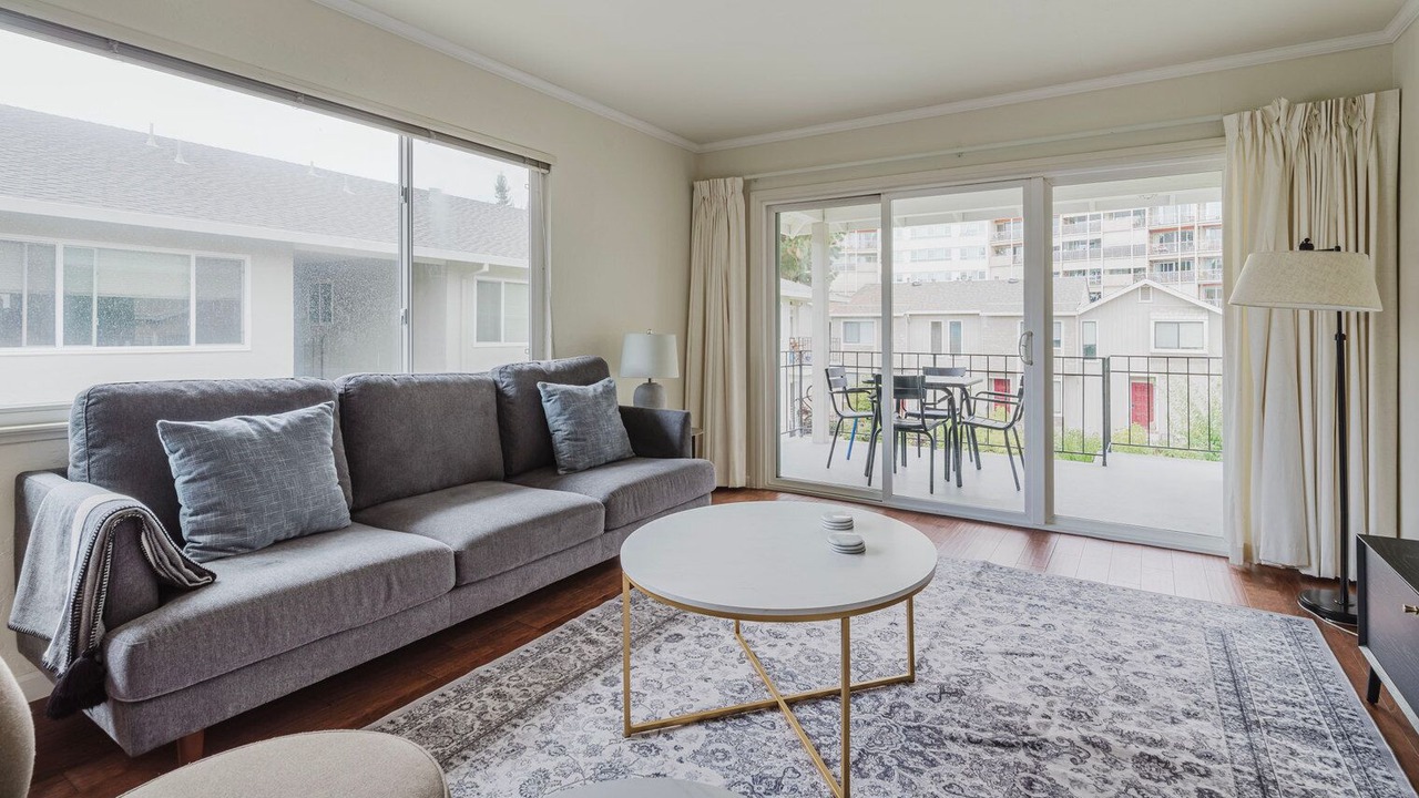 Photo of Livingroom in University South